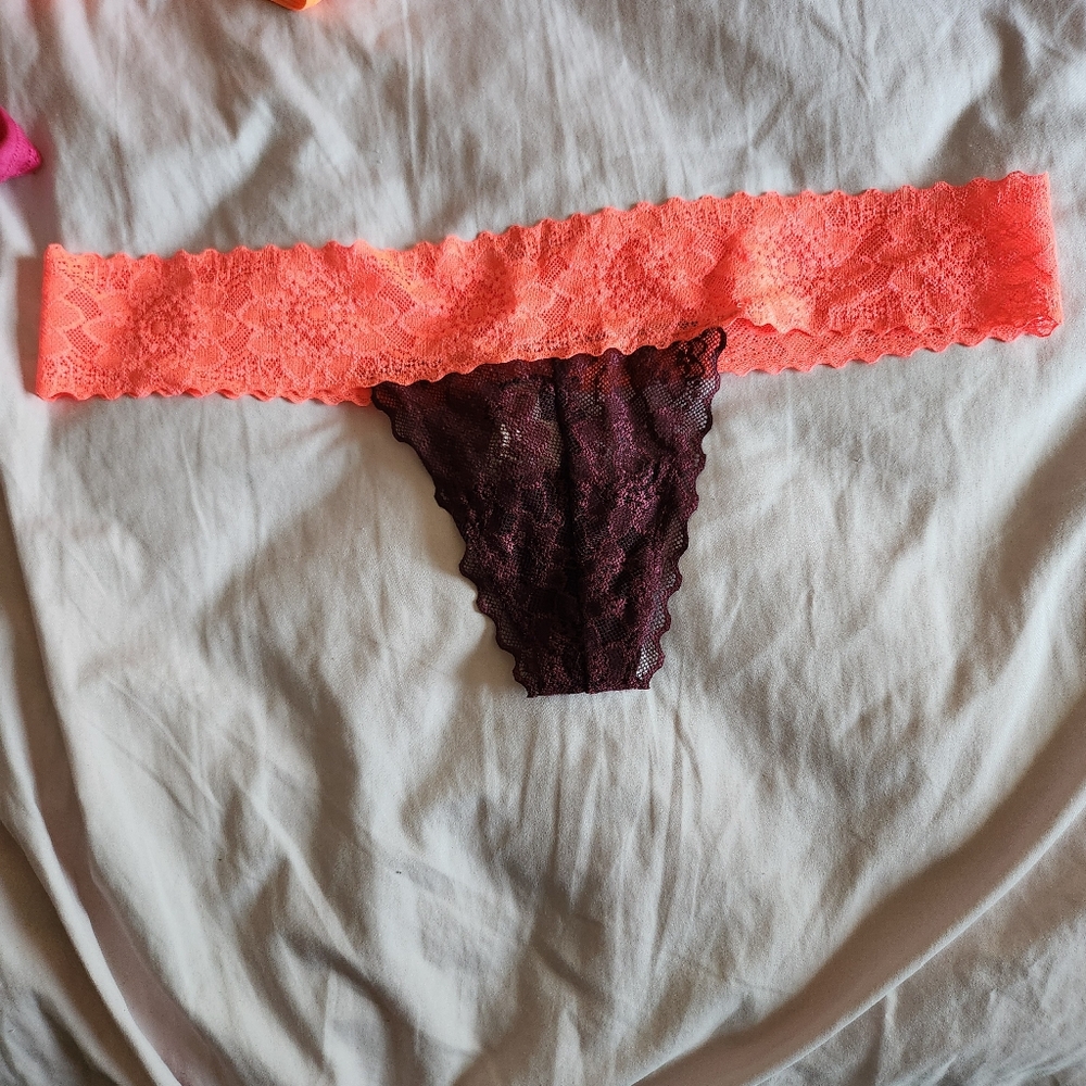 Victoria Secret Thong - New